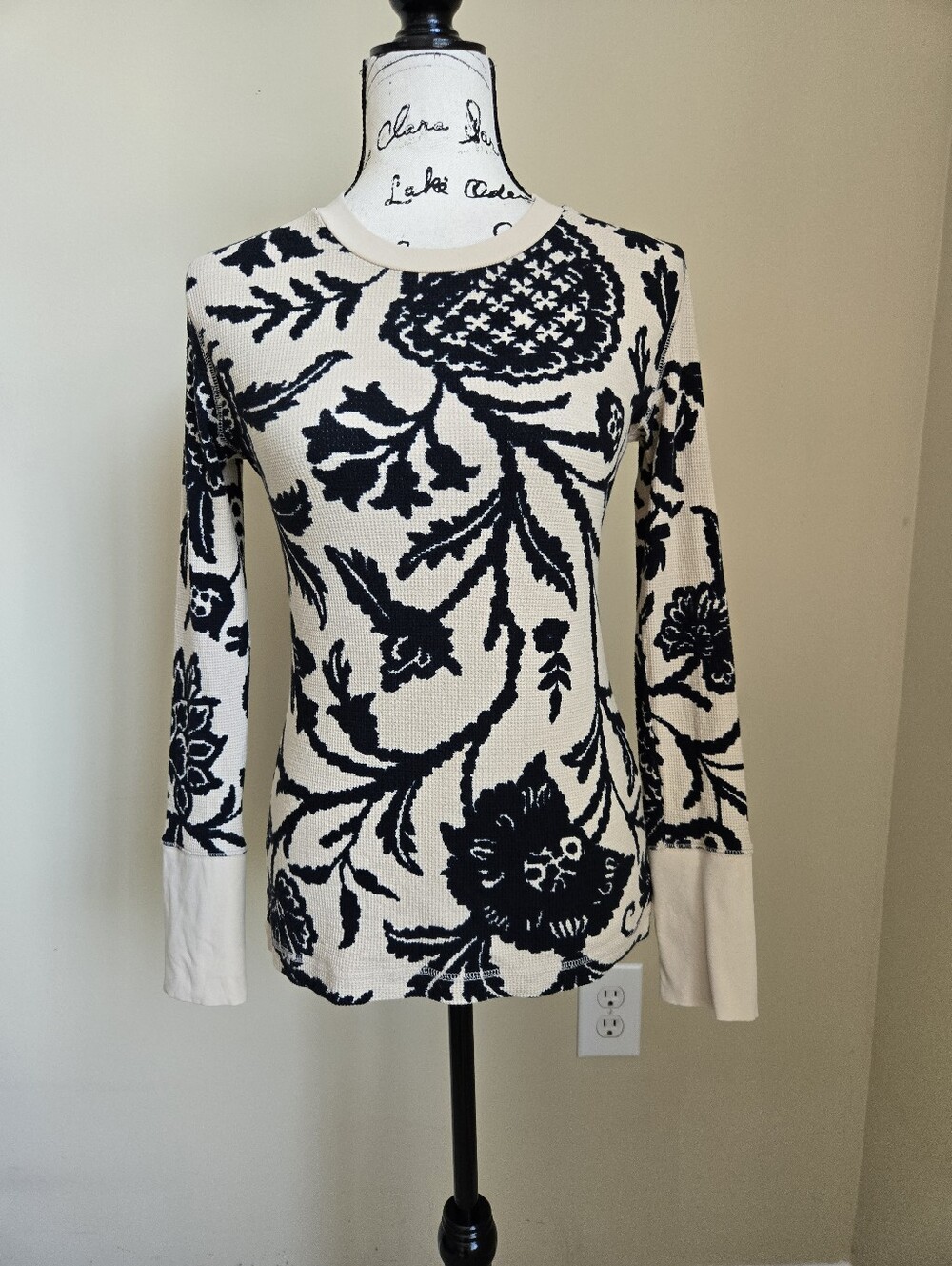 Sundance Waffle Knit Thermal Top Womens XS Floral